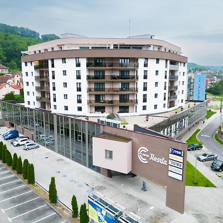 City Center Accommodation - 404 Resita Ngoại thất bức ảnh