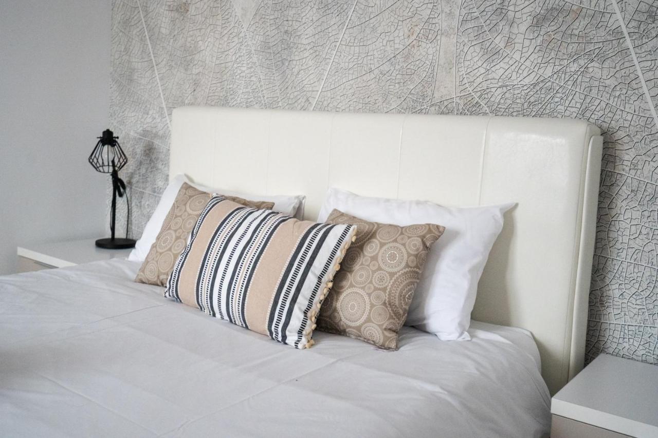 City Center Accommodation - 404 Resita Ngoại thất bức ảnh
