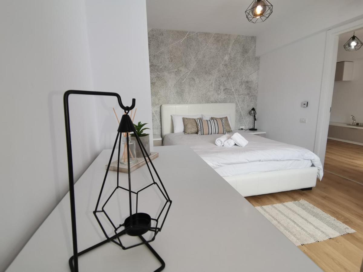 City Center Accommodation - 404 Resita Ngoại thất bức ảnh