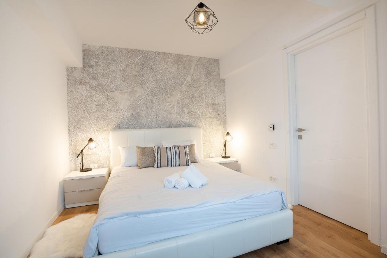 City Center Accommodation - 404 Resita Ngoại thất bức ảnh