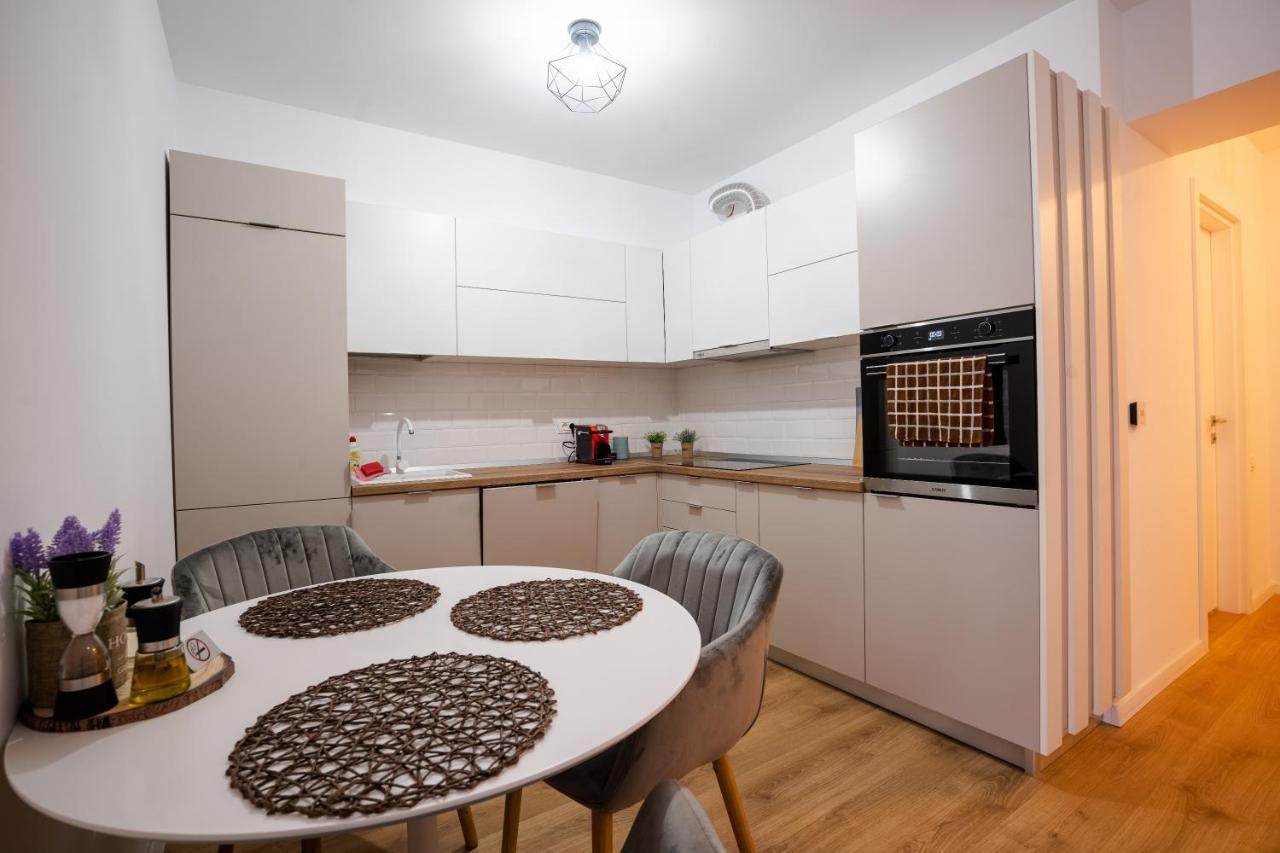 City Center Accommodation - 404 Resita Ngoại thất bức ảnh